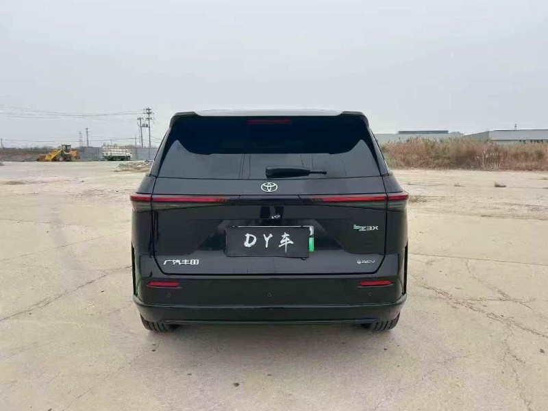 石家庄25年丰田铂智9