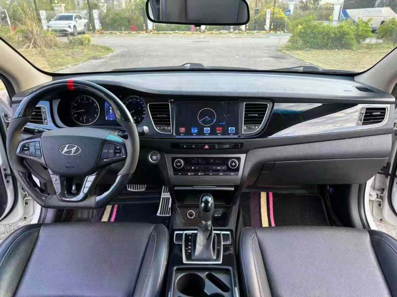 南宁15年现代名图5