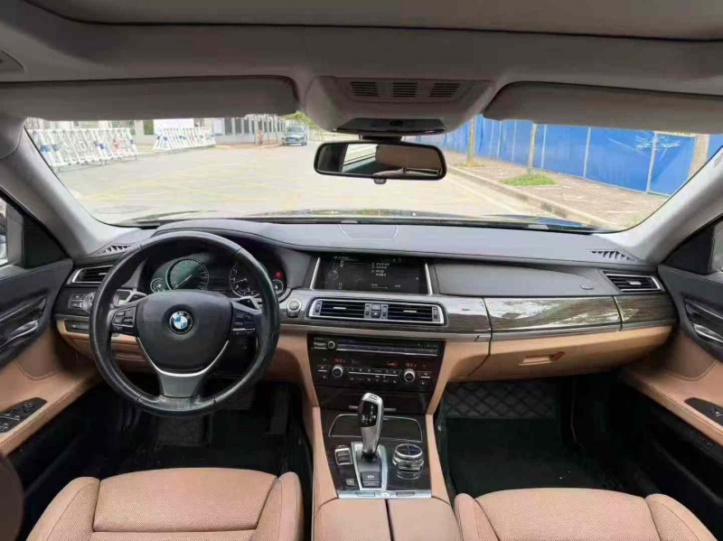 南宁13年宝马7系5