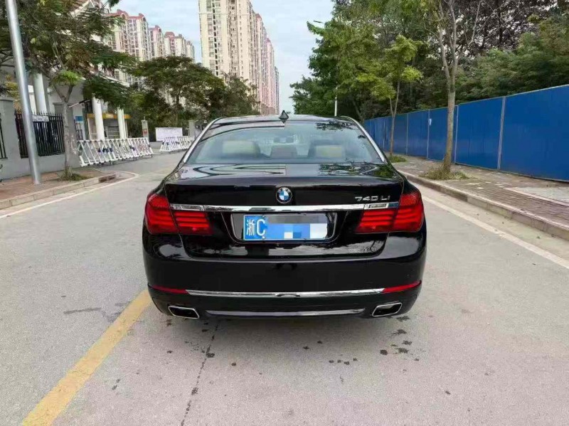 南宁13年宝马7系9