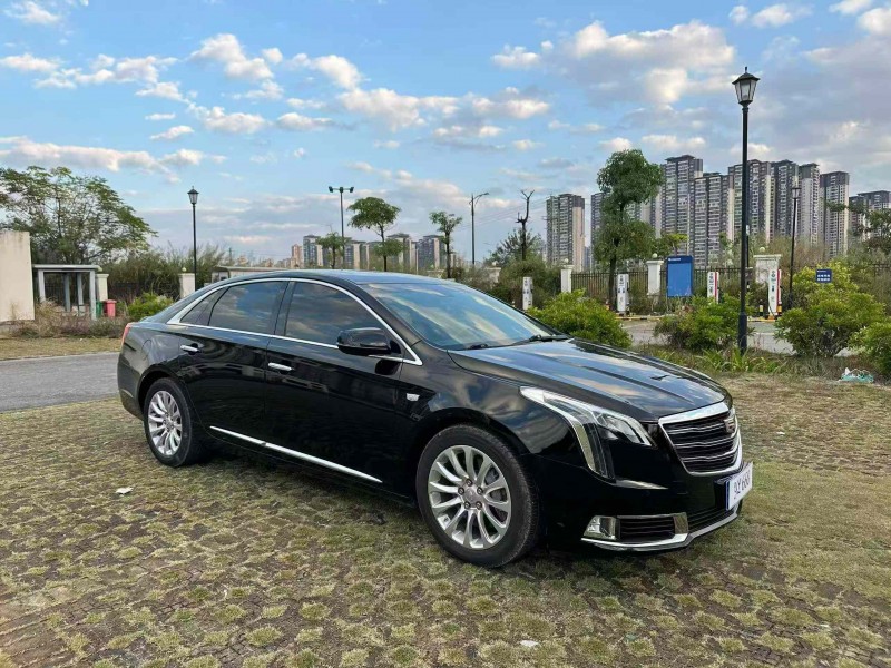 南宁19年凯迪拉克XTS3