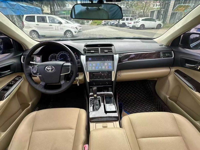 佛山17年丰田凯美瑞4