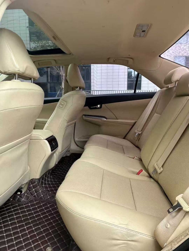 佛山17年丰田凯美瑞6