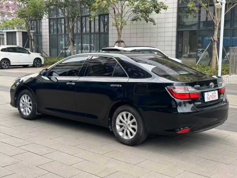 佛山17年丰田凯美瑞7