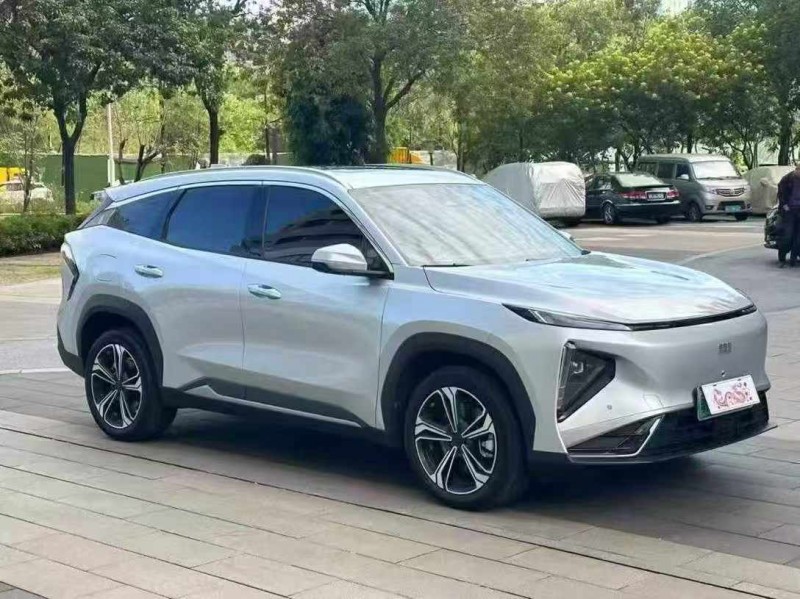 佛山25年吉利银河2