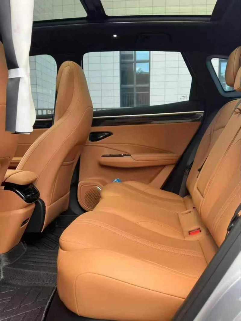 佛山25年吉利银河5