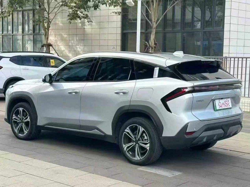 佛山25年吉利银河8