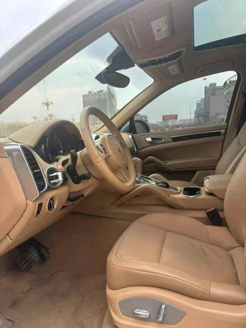 吉林15年保时捷卡宴6