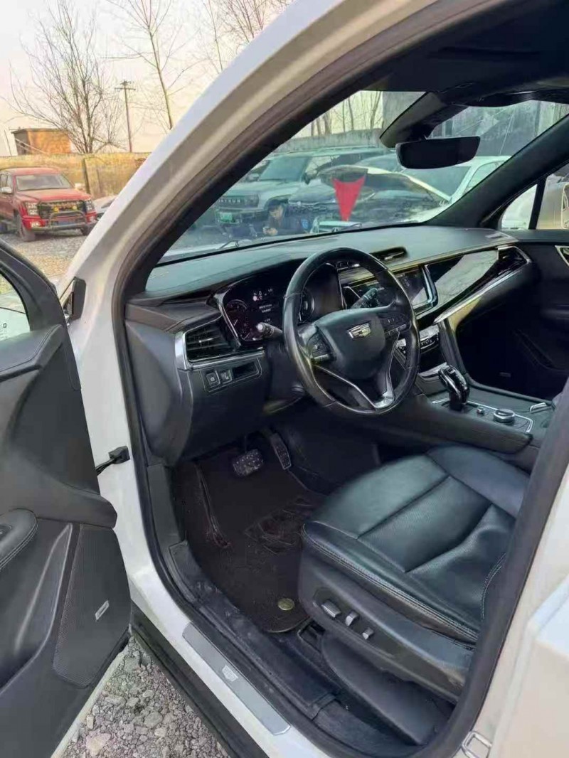 潍坊20年凯迪拉克XT62