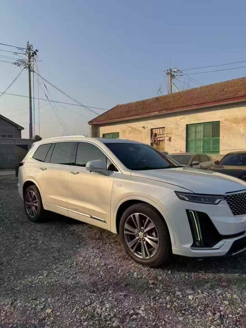潍坊20年凯迪拉克XT67