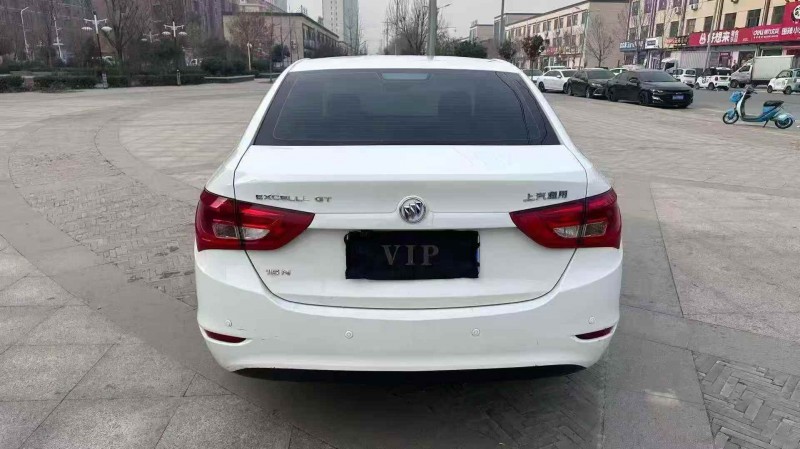 济宁17年别克英朗7