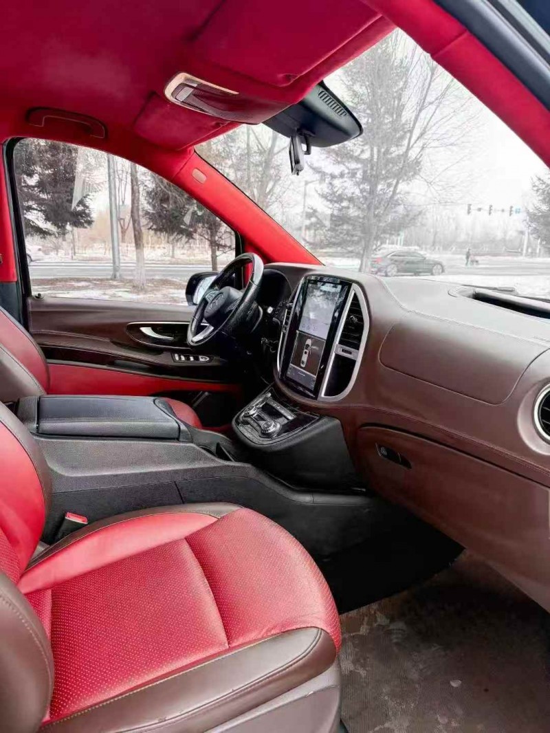 吉林17年奔驰威霆8