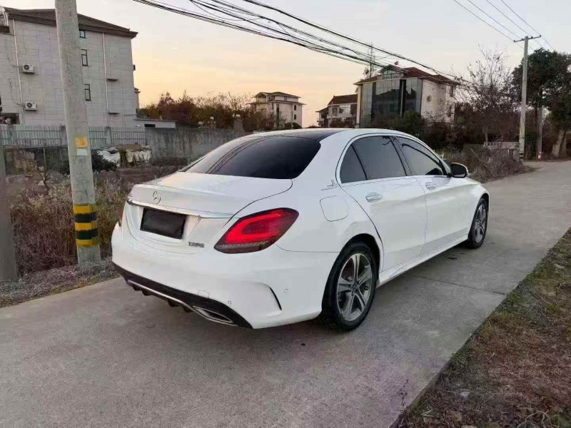 绍兴20年奔驰C7