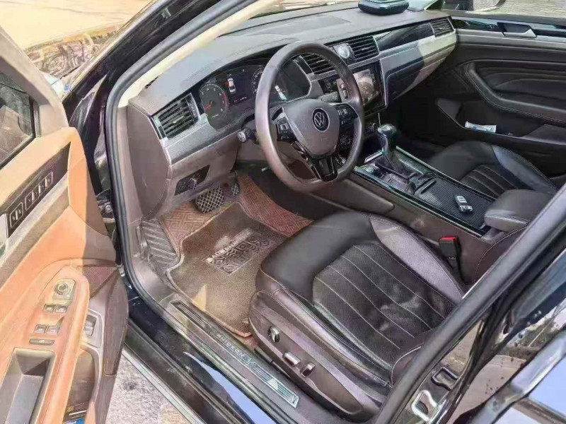 东营21年大众辉昂5