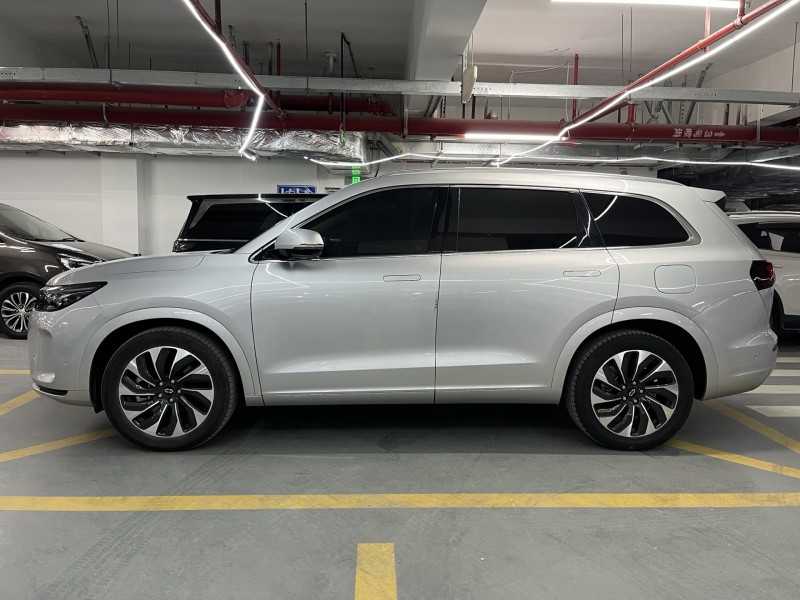 深圳23年华为智选问界7