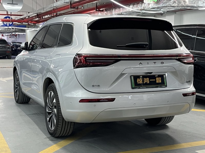 深圳23年华为智选问界8