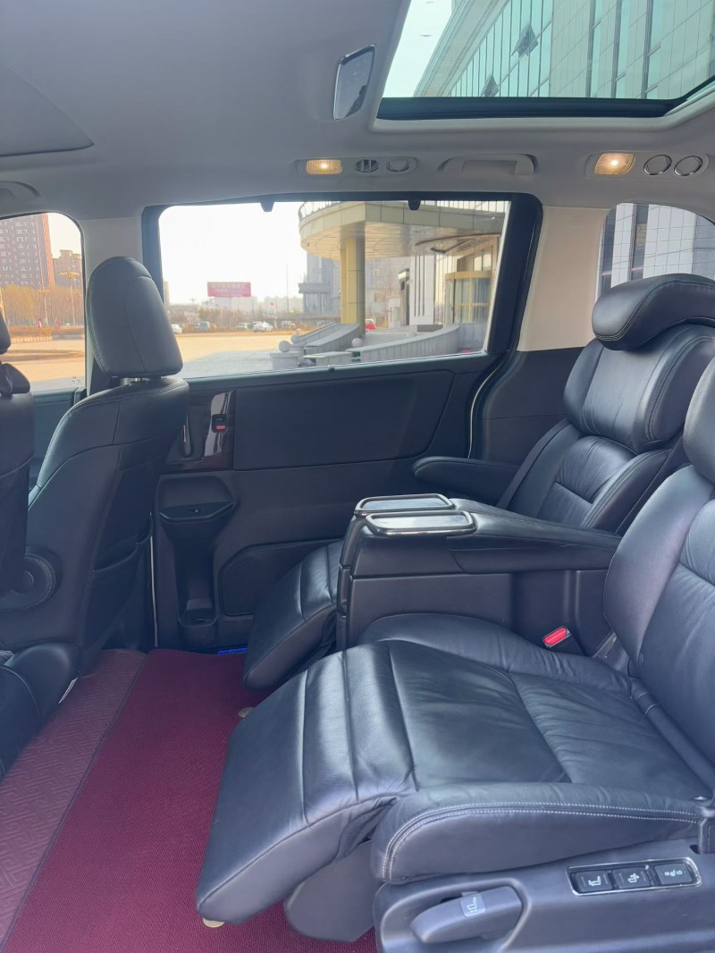 吉林18年本田艾力绅7