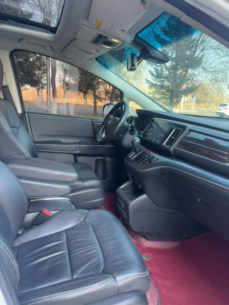 吉林18年本田艾力绅8