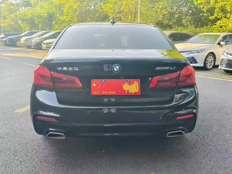汕头20年宝马5系8