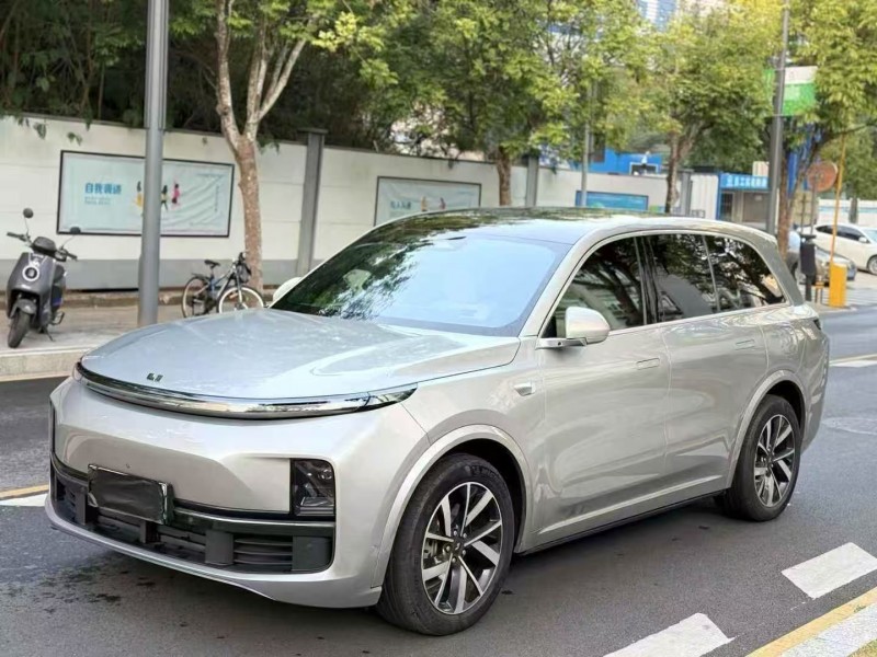 深圳23年理想L83