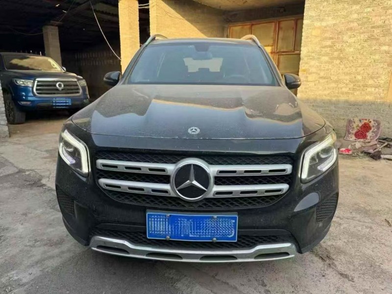 开封23年奔驰GLB1