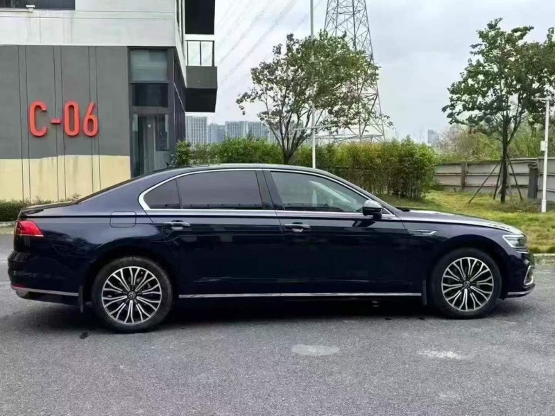 广州22年大众辉昂7