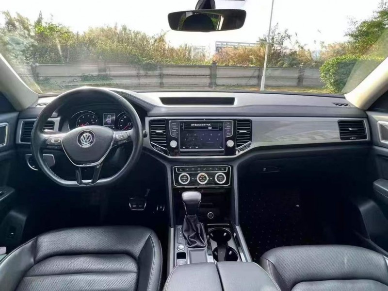 广州17年大众途昂5