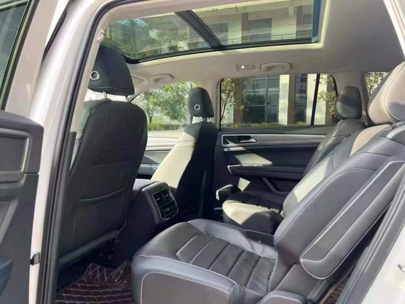 广州17年大众途昂6