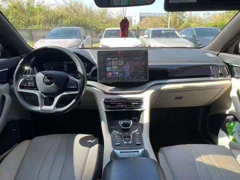 广州21年比亚迪宋5