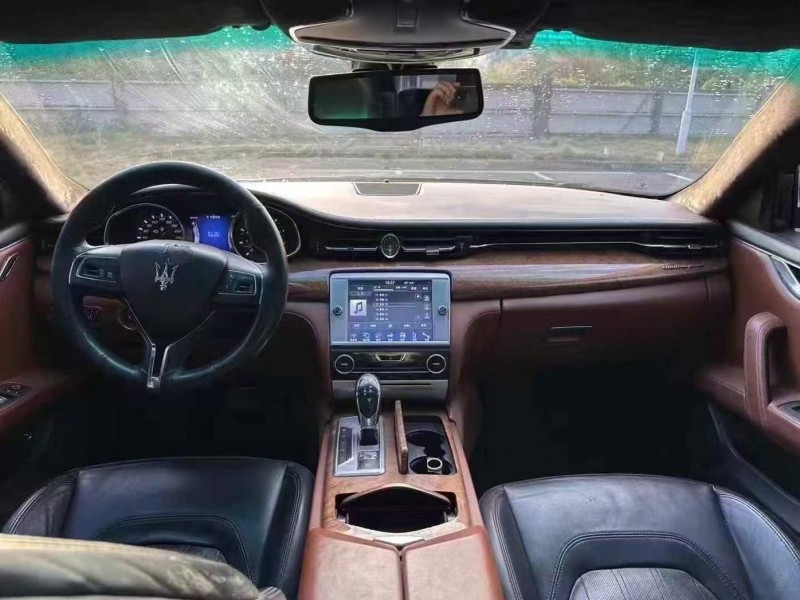 广州13年玛莎拉蒂总裁5