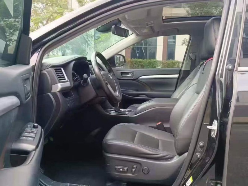 广州21年丰田汉兰达4