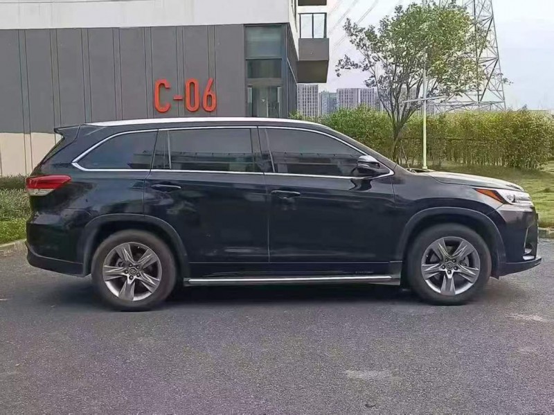 广州21年丰田汉兰达8