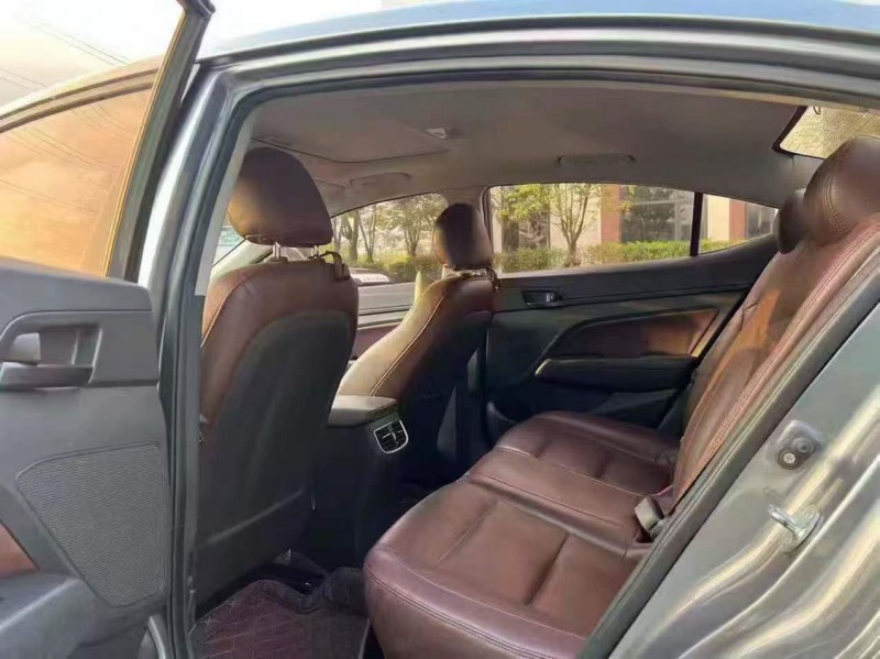 广州18年现代领动4