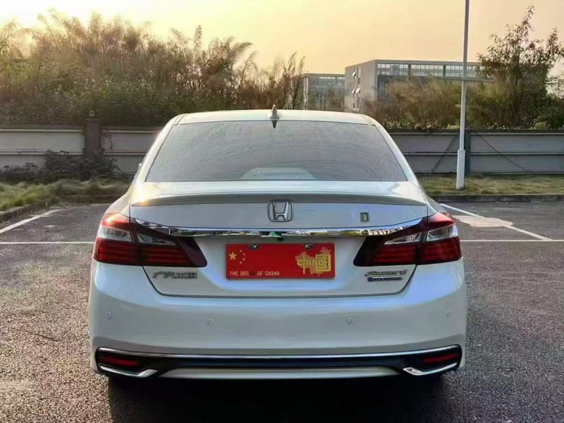 广州18年本田雅阁9