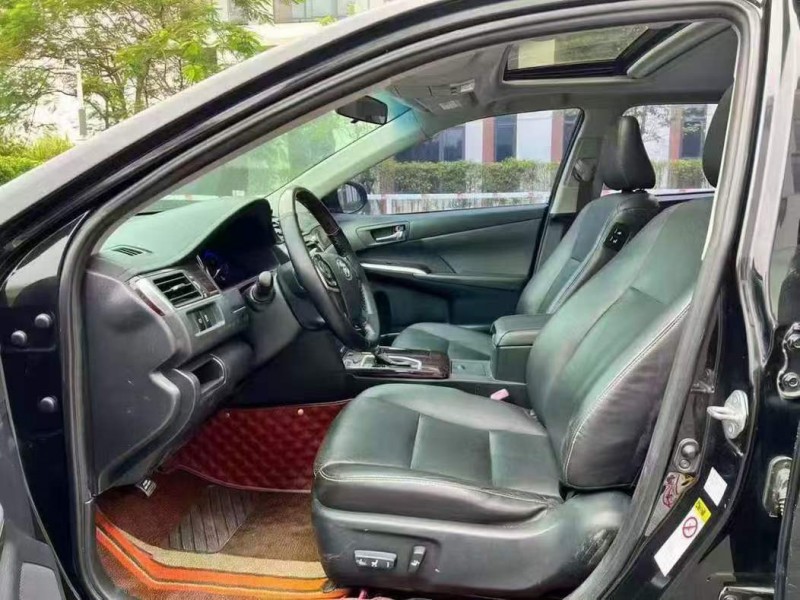 广州17年丰田凯美瑞4