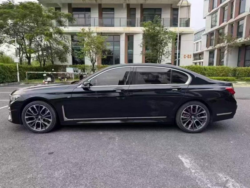 广州19年宝马7系8