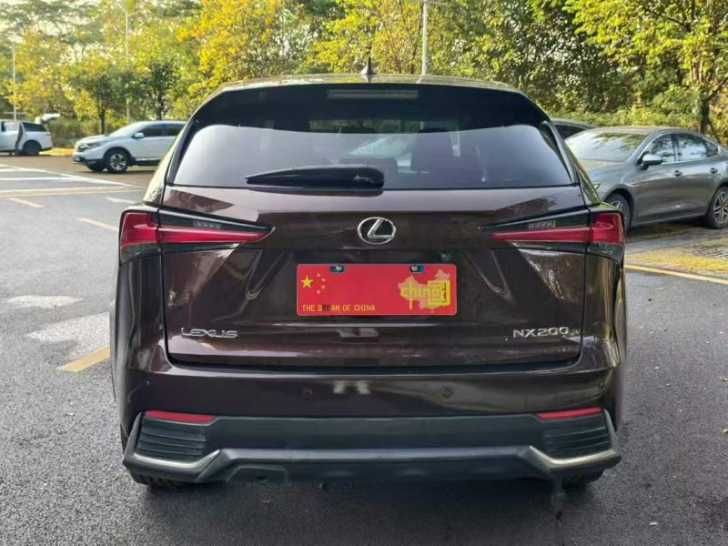 广州18年雷克萨斯NX9