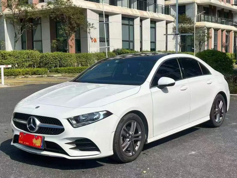 广州21年奔驰A2