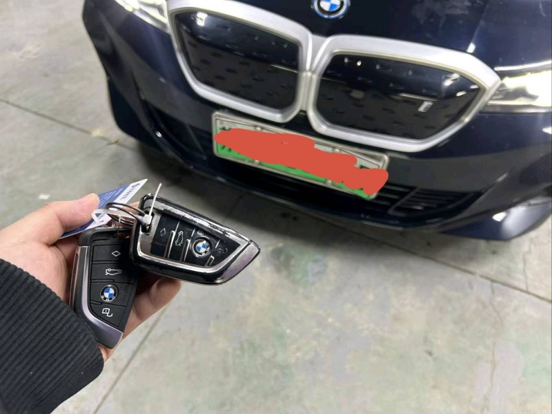 成都24年宝马i33