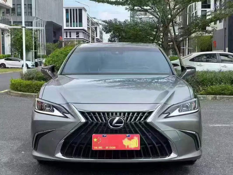 广州23年雷克萨斯ES1