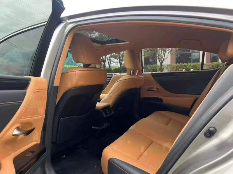 广州23年雷克萨斯ES6