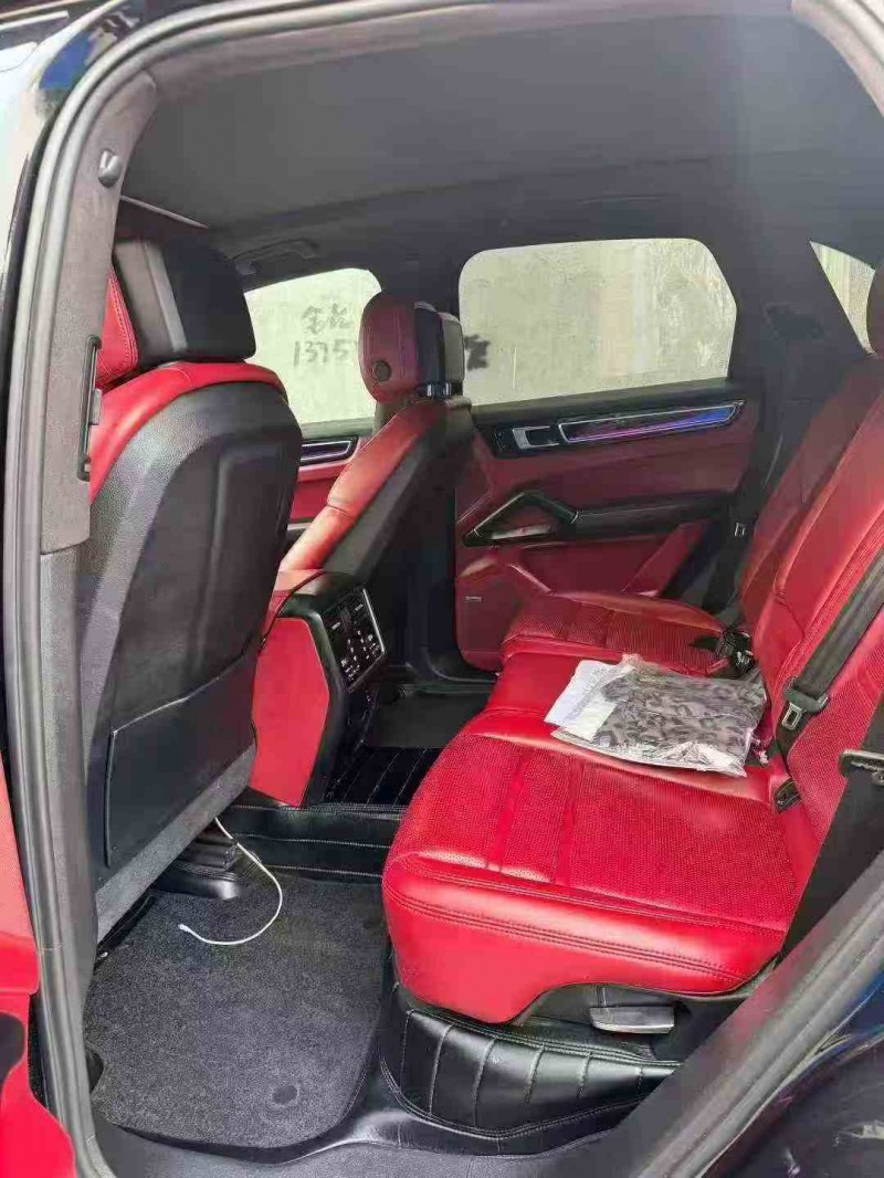 嘉兴20年保时捷卡宴5