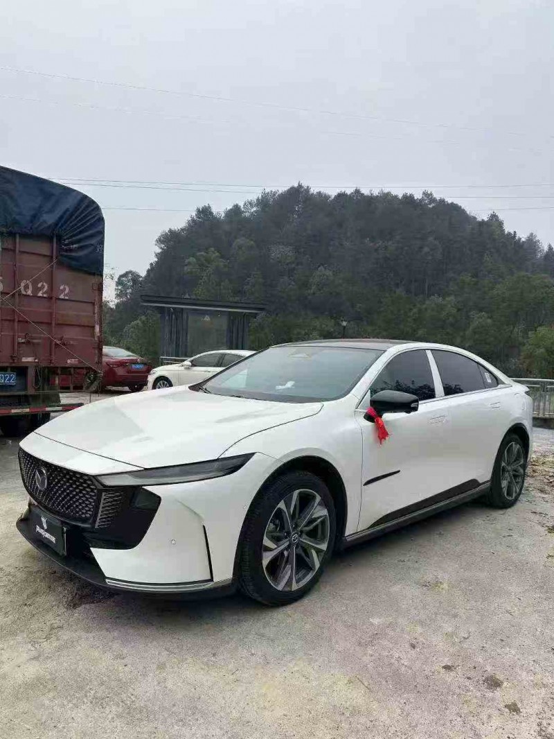 萍乡25年马自达EZ62