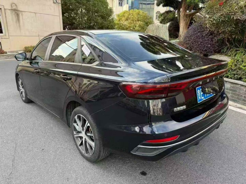 宁波22年吉利帝豪5