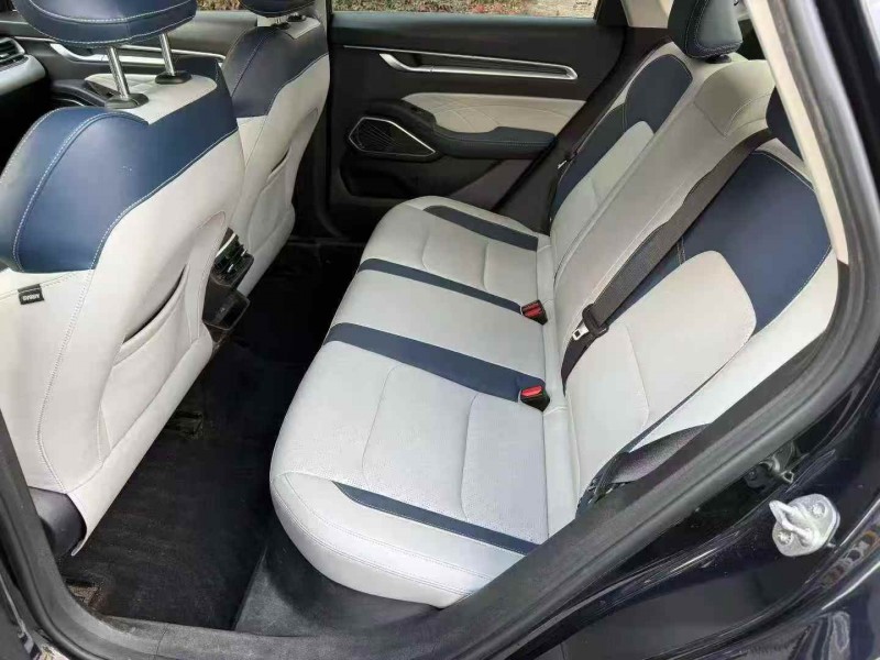 宁波22年吉利帝豪9