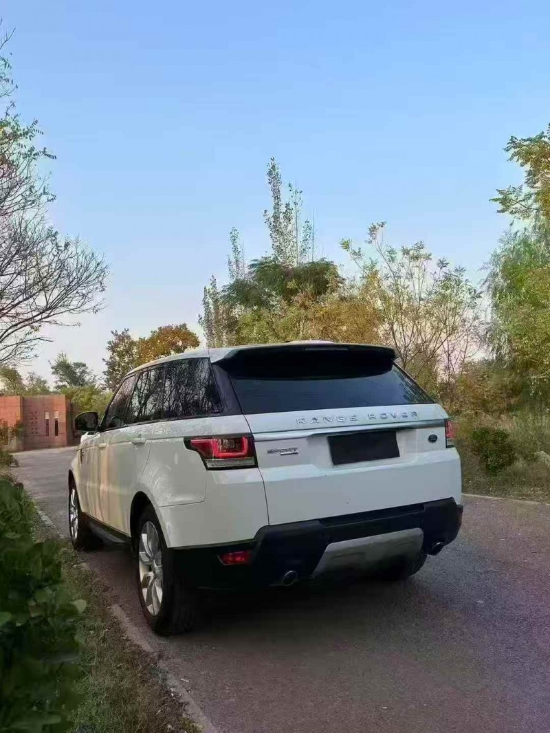 济宁17年路虎揽胜运动7