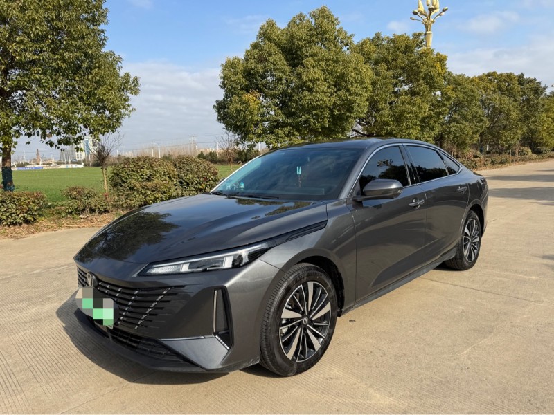 苏州25年长安汽车逸动2