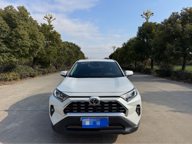盐城25年丰田RAV4荣放1