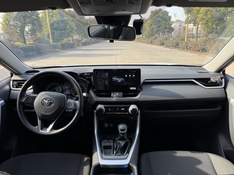 盐城25年丰田RAV4荣放7