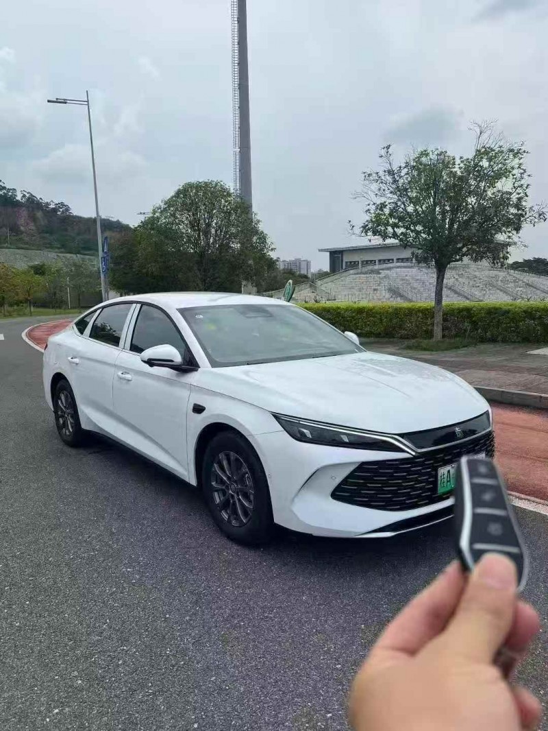 北海25年比亚迪秦2